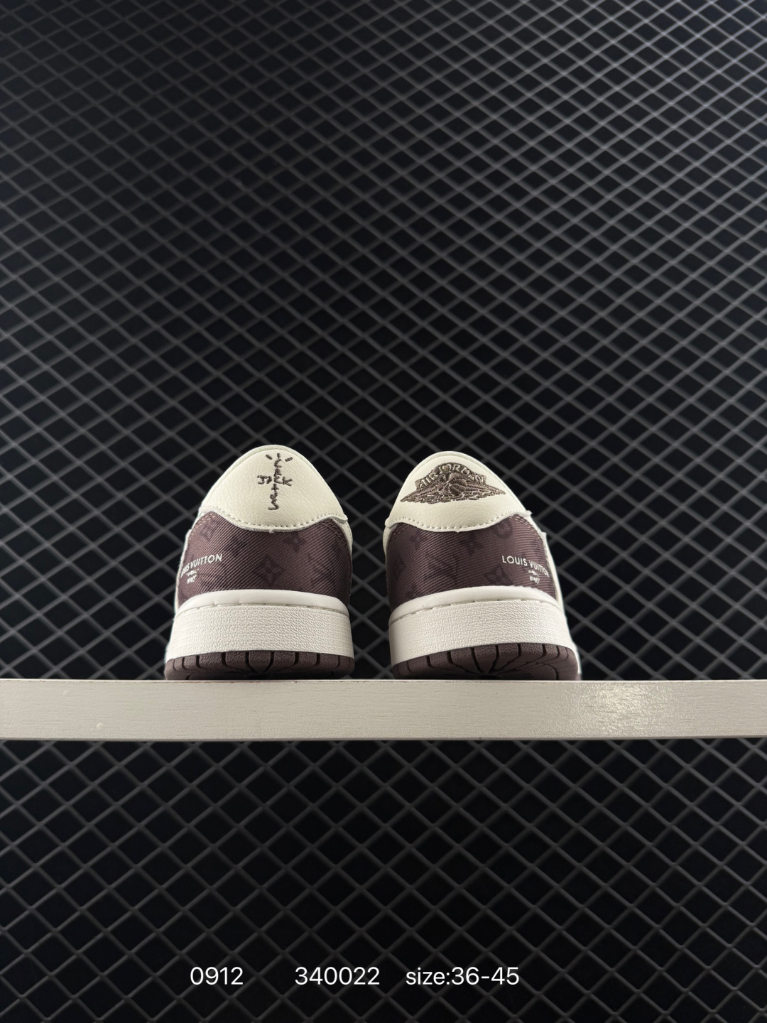 Travis Scott x Air Jordan 1 ” Reverse Mocha “